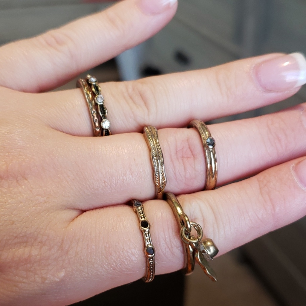 Gold Feather Ring Set 7$